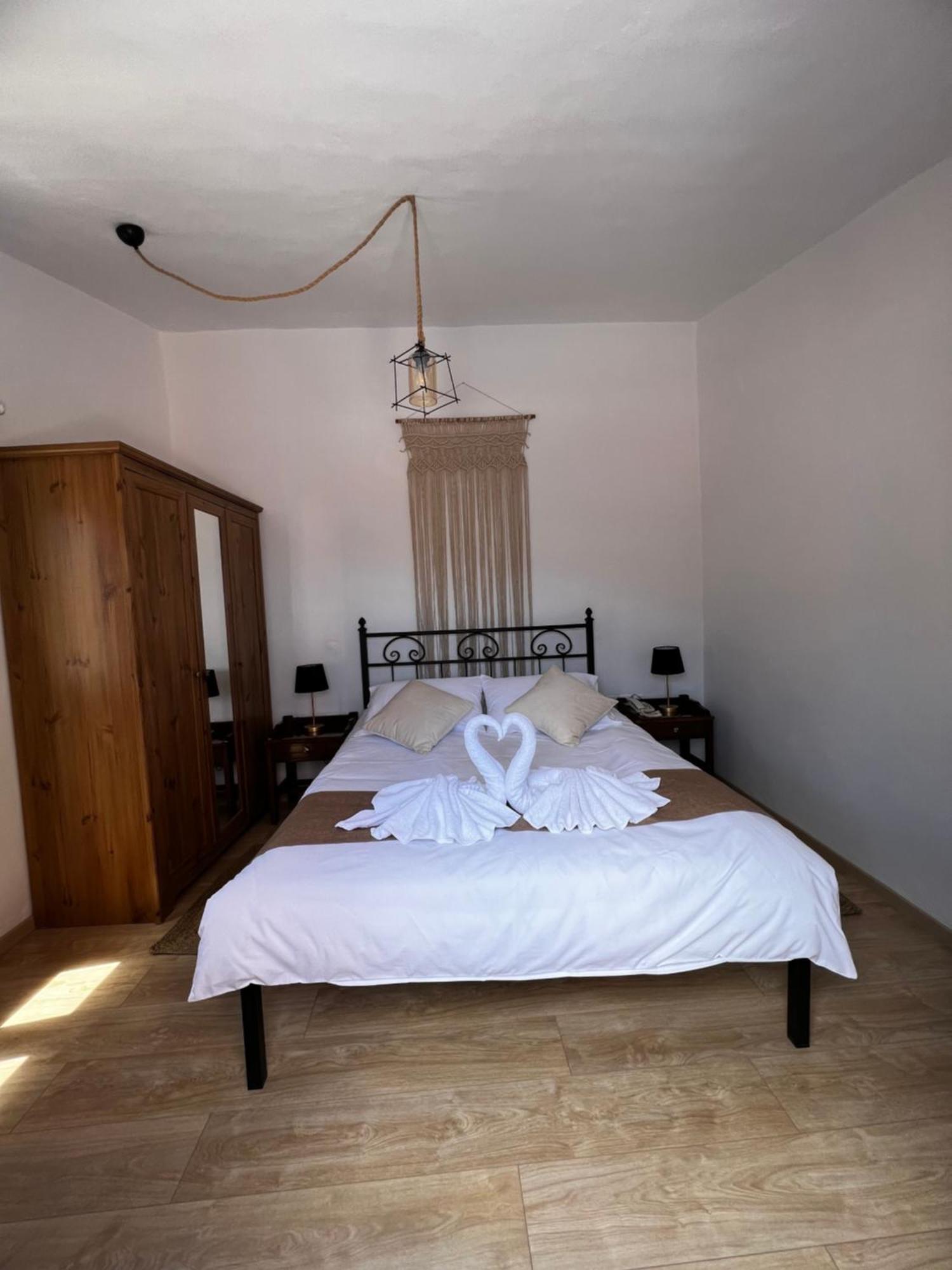 Taxiarchis Aparthotel Sými Buitenkant foto